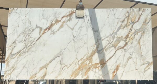 Piedra sinterizada belly white gold - Image 2