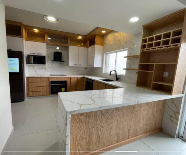 Cuarzo Calacatta Gold Plus