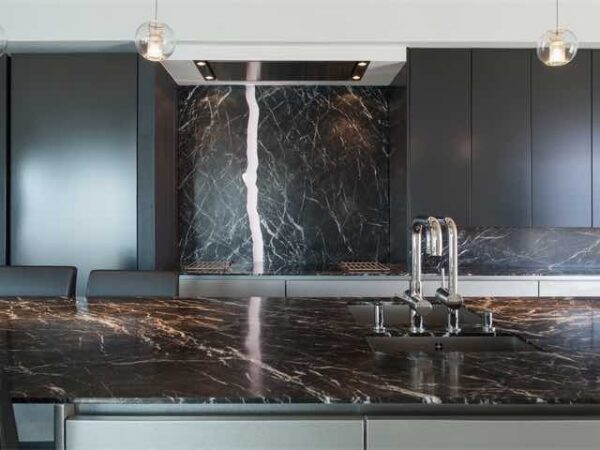 Granito Black Marquino
